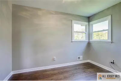 21 Monroe Avenue, Carteret, NJ 07008 - Photo 15