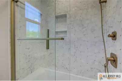 21 Monroe Avenue, Carteret, NJ 07008 - Photo 17