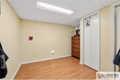 8 Parkway Place, Sayreville, NJ 08859 - Photo 21