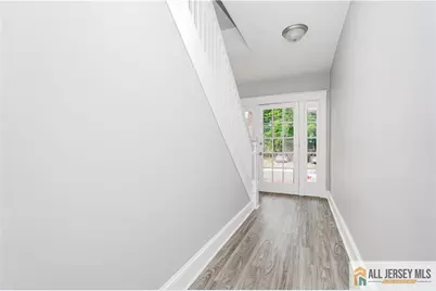 105 Louis Street, New Brunswick, NJ 08901 - Photo 5