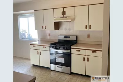 301 Edison Glen Terrace #301, Edison, NJ 08837 - Photo 7