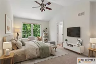 40 Lakeview Dr, Helmetta, NJ 08828 - Photo 17
