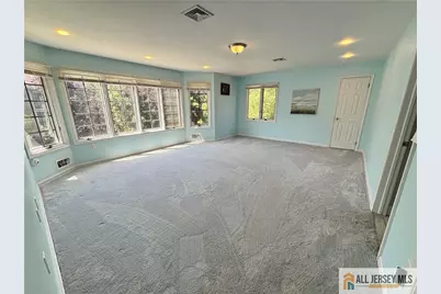 126 Mary Alice Court, Union Township, NJ 07083 - Photo 11