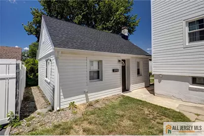 41 Paul Street, Fords, NJ 08863 - Photo 5