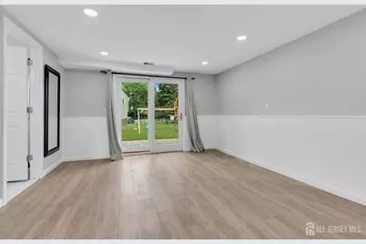 125 Jeff Street, Edison, NJ 08837 - Photo 31