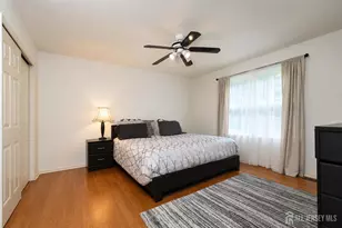 25 Edinburg Ln, East Brunswick Township, NJ 08816 - Photo 33