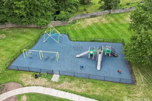 93 Gate House Ln, Edison, NJ 08820 - Photo 35