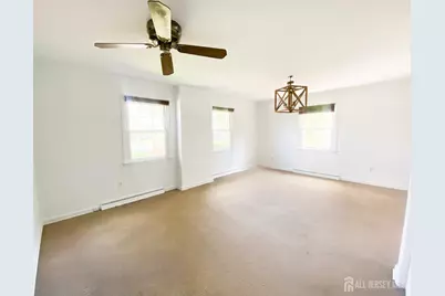 608 E Hendricks Boulevard E, South Plainfield, NJ 07080 - Photo 17