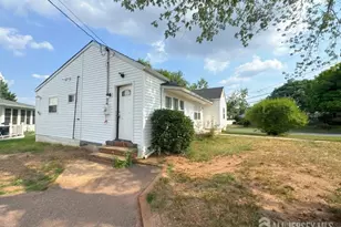 40 Runyon Ave, Edison, NJ 08817 - Photo 9