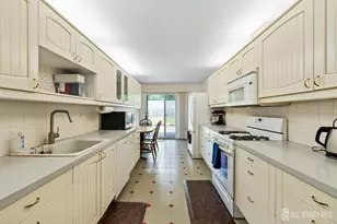 16 Stockton Rd, South Brunswick Township, NJ 08824 - Photo 9