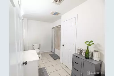 637 Main Street, Sayreville, NJ 08872 - Photo 29