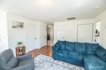 637 Main Street, Sayreville, NJ 08872 - Photo 9