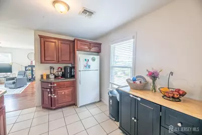 637 Main Street, Sayreville, NJ 08872 - Photo 21
