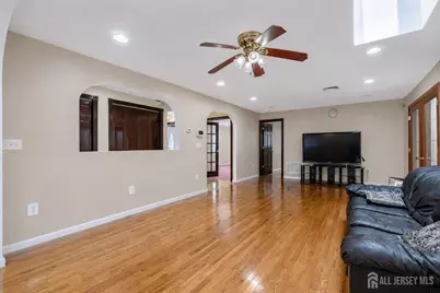 24 Winthrop Road, Edison, NJ 08817 - Photo 5
