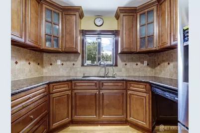 24 Winthrop Road, Edison, NJ 08817 - Photo 11