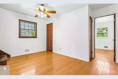 124 Sonora Avenue, Iselin, NJ 08830 - Photo 5