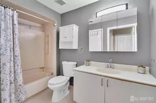 1011 Meadow Ct, Helmetta, NJ 08828 - Photo 17