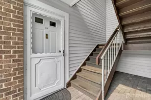 39 Pennsylvania Way, North Brunswick Township, NJ 08902 - Photo 3