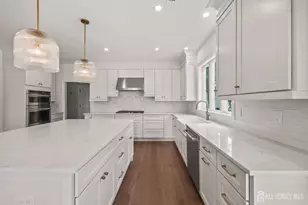 612 Old Stage Rd, East Brunswick Township, NJ 08816 - Photo 15