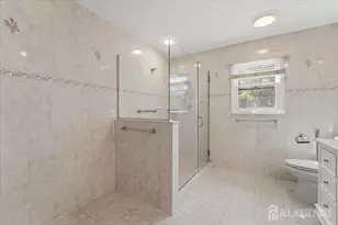 6 King Arthurs Ct, Edison, NJ 08820 - Photo 25