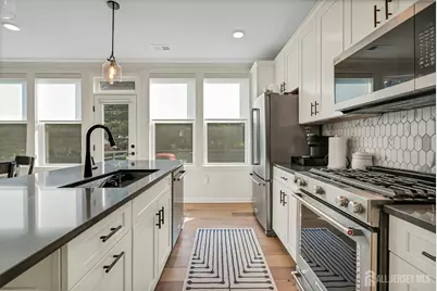 610 Sadie Circle, New Brunswick, NJ 08901 - Photo 11