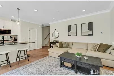 610 Sadie Circle, New Brunswick, NJ 08901 - Photo 9
