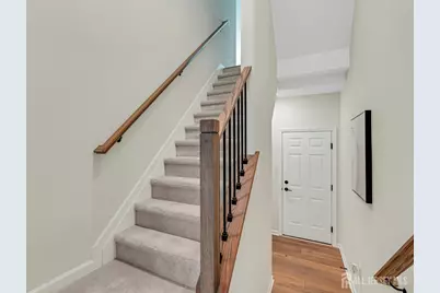 610 Sadie Circle, New Brunswick, NJ 08901 - Photo 5