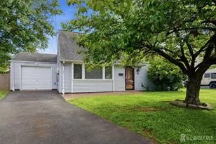 17 Joanna Pl, Colonia, NJ 07067 - Photo 1
