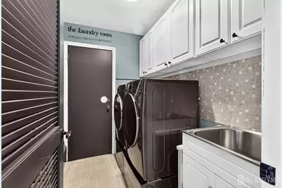 960 Gates Avenue, Piscataway Township, NJ 08854 - Photo 11