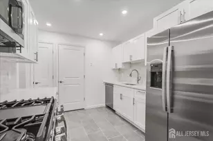 131 Beverly Hl Ter, Woodbridge Township, NJ 07095 - Photo 5