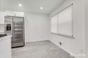 131 Beverly Hl Ter, Woodbridge Township, NJ 07095 - Photo 7