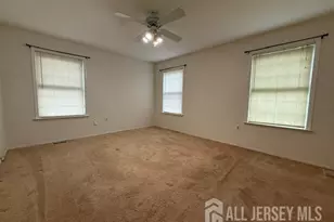 8 Benjamin Franklin Dr, Monroe Township, NJ 08831 - Photo 7