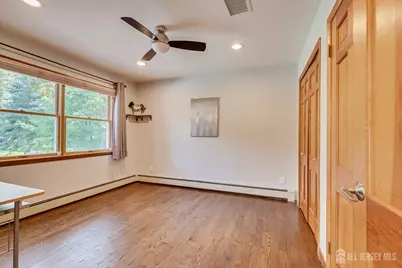 41 W Calvert Avenue, Edison, NJ 08820 - Photo 31