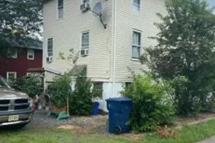 942 Edwin St, North Brunswick Township, NJ 08902 - Photo 3