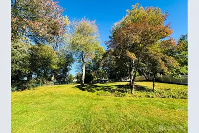 33 Mary Ellen Drive, Edison, NJ 08820 - Photo 5