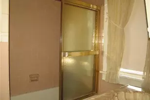 9 Elmwood Pl, North Brunswick Township, NJ 08902 - Photo 5