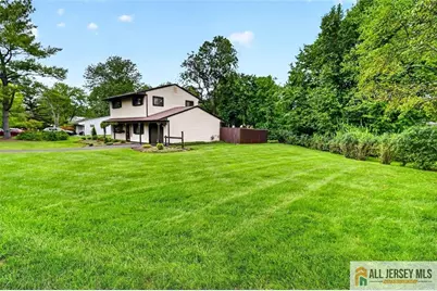 40 Emerald Road, South Brunswick Township, NJ 08824 - Photo 3