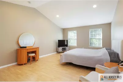 24 Hyde Park Drive, East Brunswick Township, NJ 08816 - Photo 13