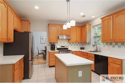 24 Hyde Park Drive, East Brunswick Township, NJ 08816 - Photo 9