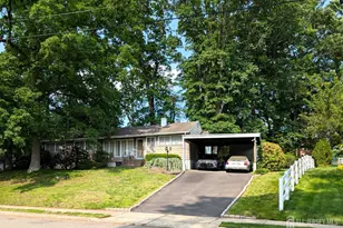 28 Tanglewood Ln, East Brunswick Township, NJ 08816 - Photo 1