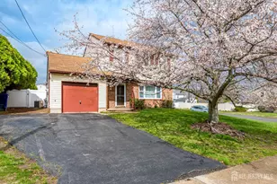 86 Bunker Hill Rd, Lawrence Township, NJ 08648 - Photo 1