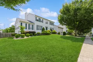 7 Country Woods Dr, South Brunswick Township, NJ 08824 - Photo 1