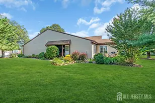 8 Ethan Allen Dr, Monroe Township, NJ 08831 - Photo 1