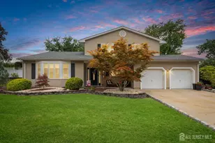 31 Iroquois Dr, Sayreville, NJ 08859 - Photo 1