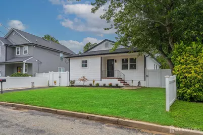 976 Woodmere Drive, Keyport, NJ 07735 - Photo 1