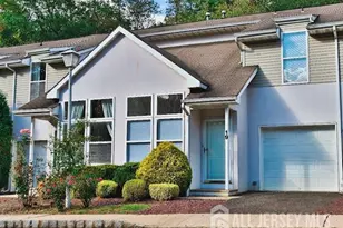 19 Parkside Dr, Jamesburg, NJ 08831 - Photo 1