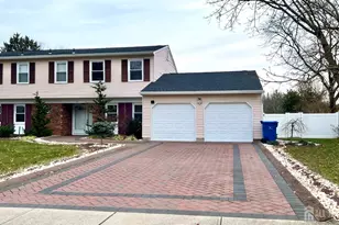 31 Groendyke Ln, Plainsboro Township, NJ 08536 - Photo 1