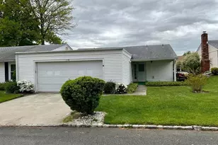 117B Ironwood Plaza, Monroe Township, NJ 08831 - Photo 1