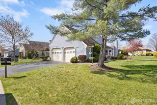 14 Dorchester Dr, Monroe Township, NJ 08831 - Photo 1