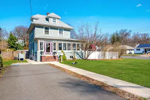 302 Mountain View Terrace, Dunellen, NJ 08812 - Photo 1